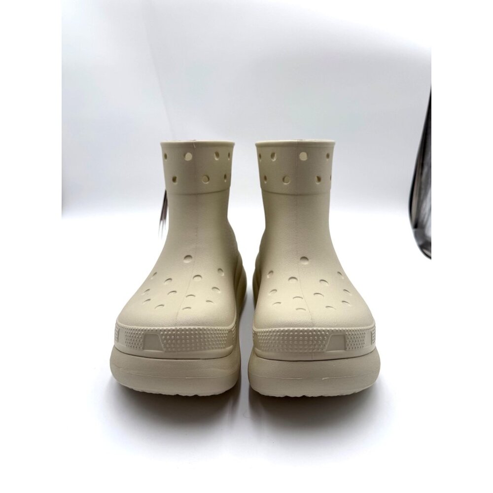 Crocs Unisex Size 11M Classic Crush Boot Beige Slip-On Waterproof
